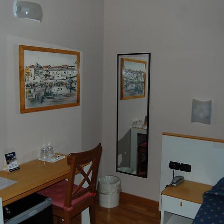 Albergo Ristorante Sant'Eustorgio Arcore Ruang foto